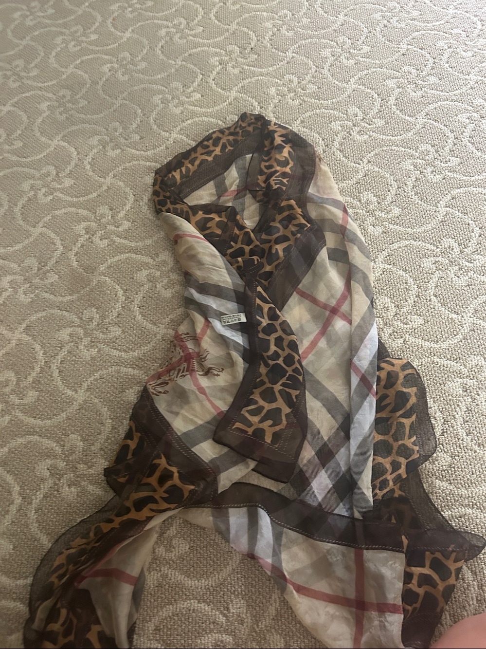 Burberry silk wool blend scarf classic check and animal print rectangular scarf - Picture 4 of 9